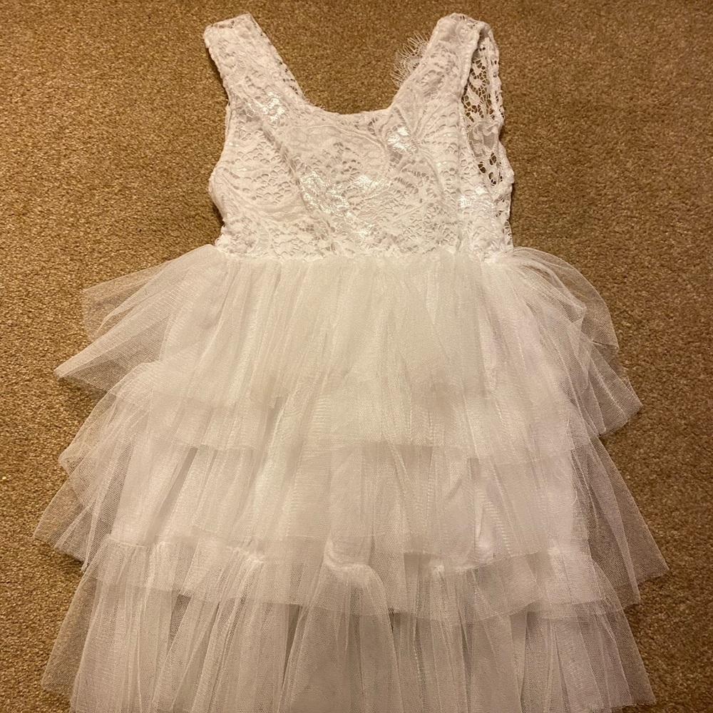 White lace flower girl/party dress